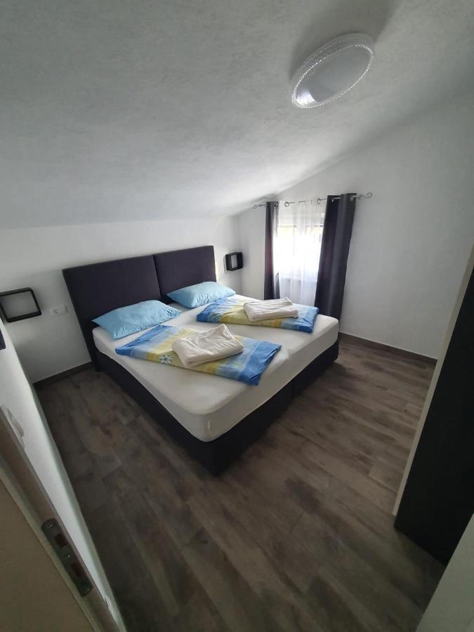 Ferienwohnung Apartman Luis Light Kaštela Exterior foto